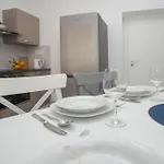 L&S Superior Apartment With Balcony Near Old Town And Bacvice Beach Split