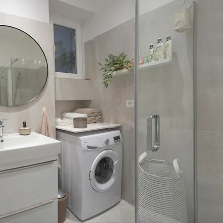 L&s Superior With Balcony & Free Parking Near Old Town And Bacvice Апартаменти Спліт