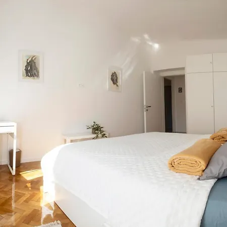 Apartament L&s Superior With Balcony & Free Parking Near Old Town And Bacvice
