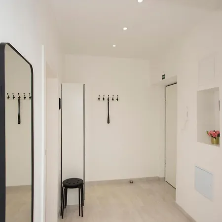 L&s Superior With Balcony & Free Parking Near Old Town And Bacvice Split