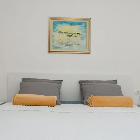 Apartament L&s Superior With Balcony & Free Parking Near Old Town And Bacvice