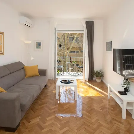 L&s Superior With Balcony & Free Parking Near Old Town And Bacvice Apartament Split